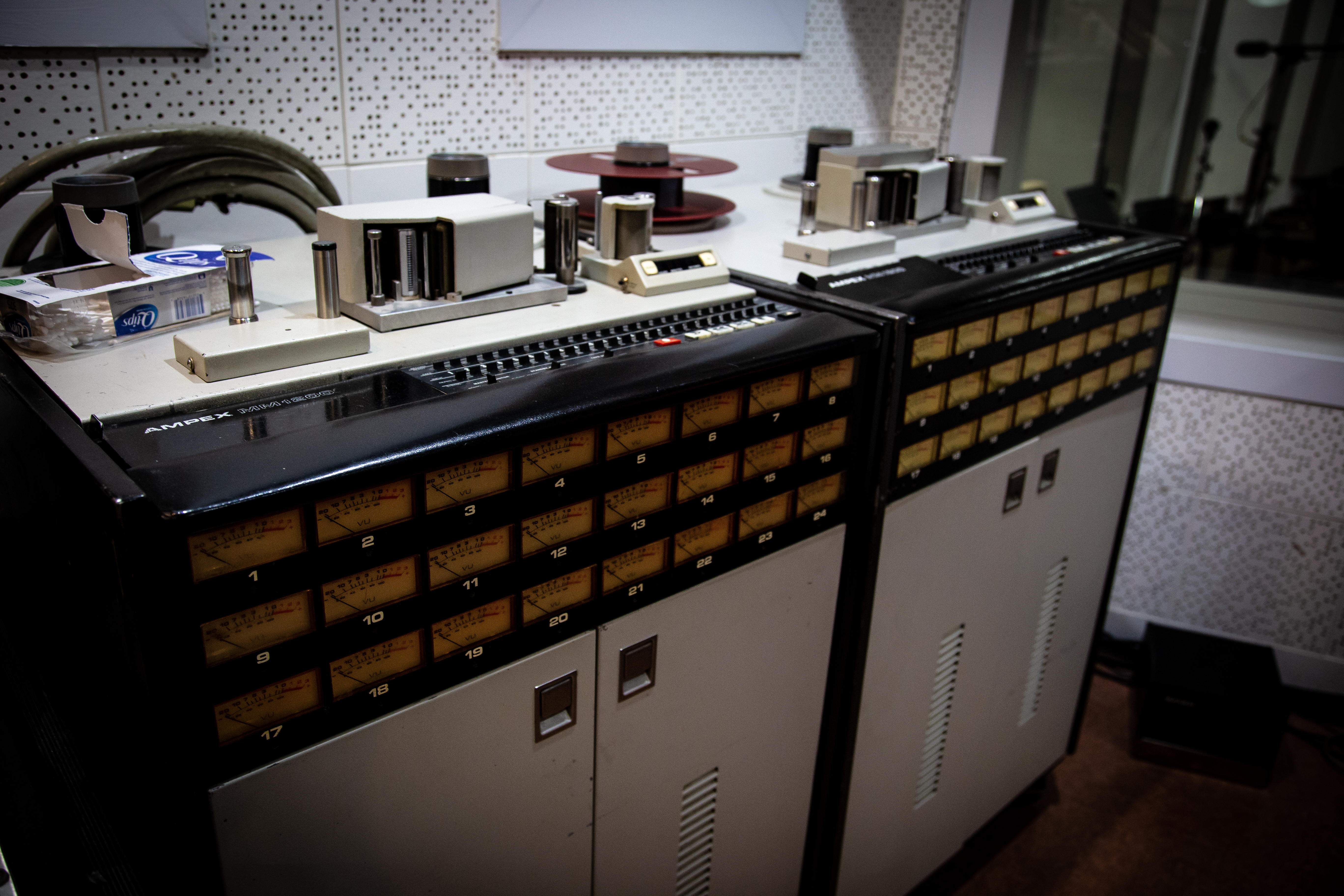 Ampex MM1200 2 inch tape machines in Memphis Magnetic Recording control room